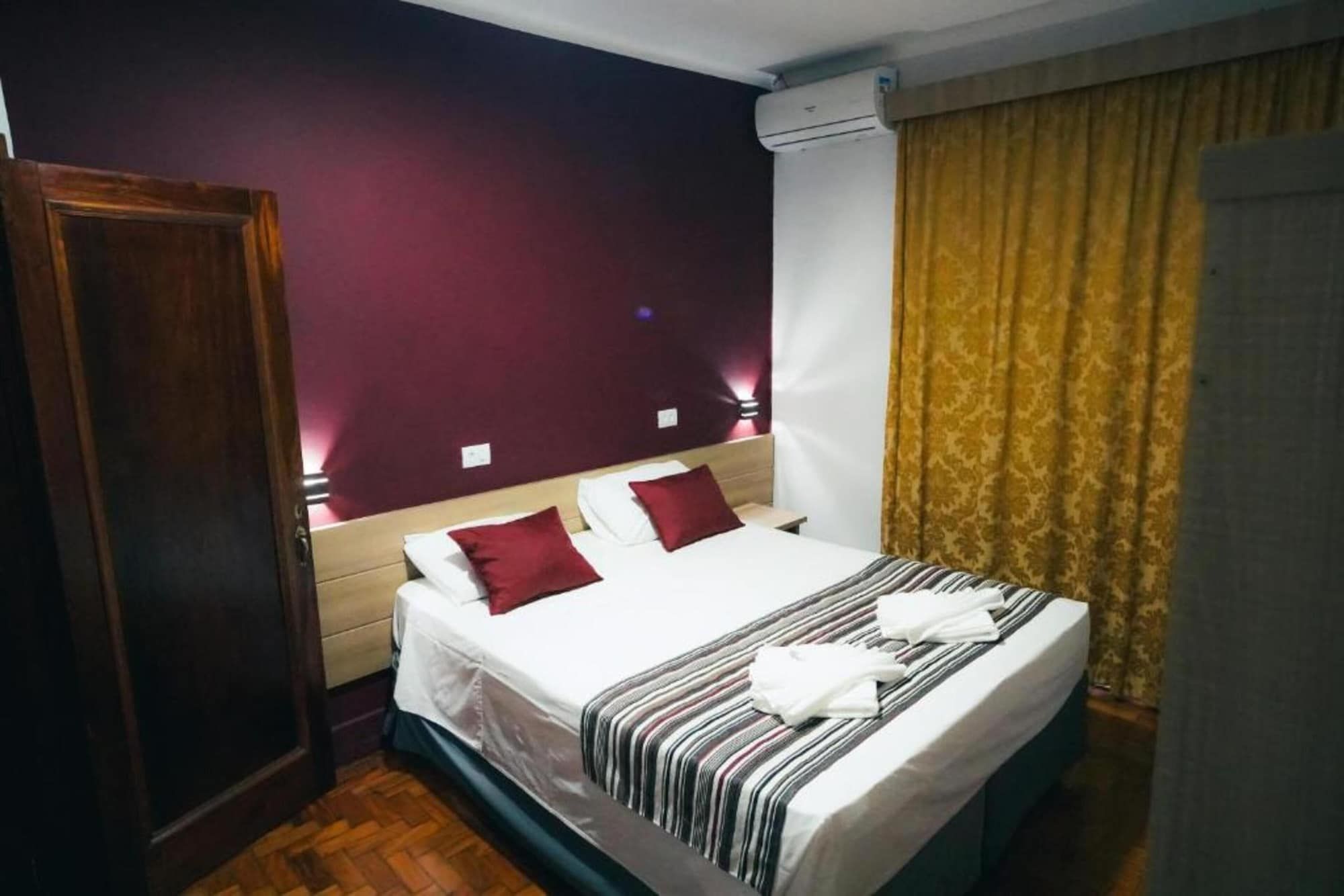 Hotel Euro Suite Poços de Caldas By Nacional Inn - Poços de Caldas - Soveværelse