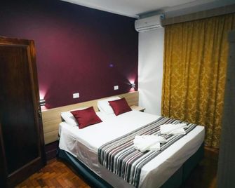 Hotel Euro Suite Poços de Caldas By Nacional Inn - Poços de Caldas - Chambre