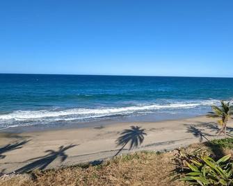 Ocean Front Apartments - Arecibo - Playa
