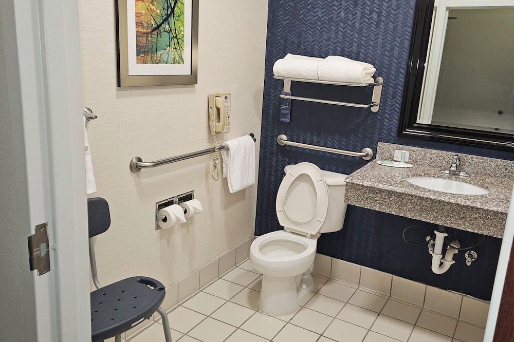 Fairfield Inn and Suites by Marriott Tulsa Central