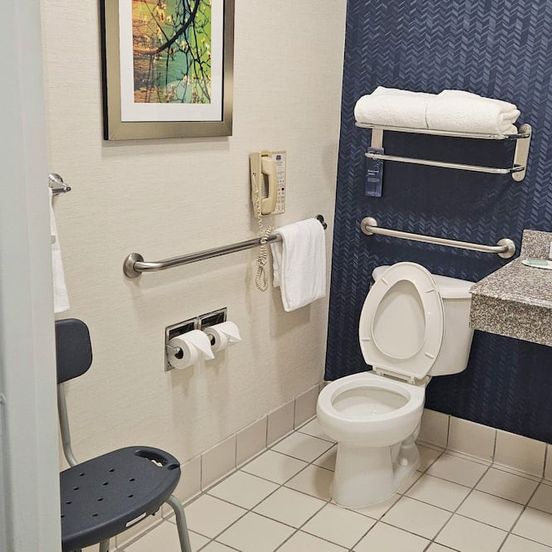 Fairfield Inn and Suites by Marriott Tulsa Central image 1