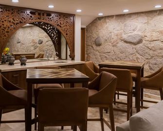 Hotel Lindo Ajijic Bed & Breakfast - Ajijic
