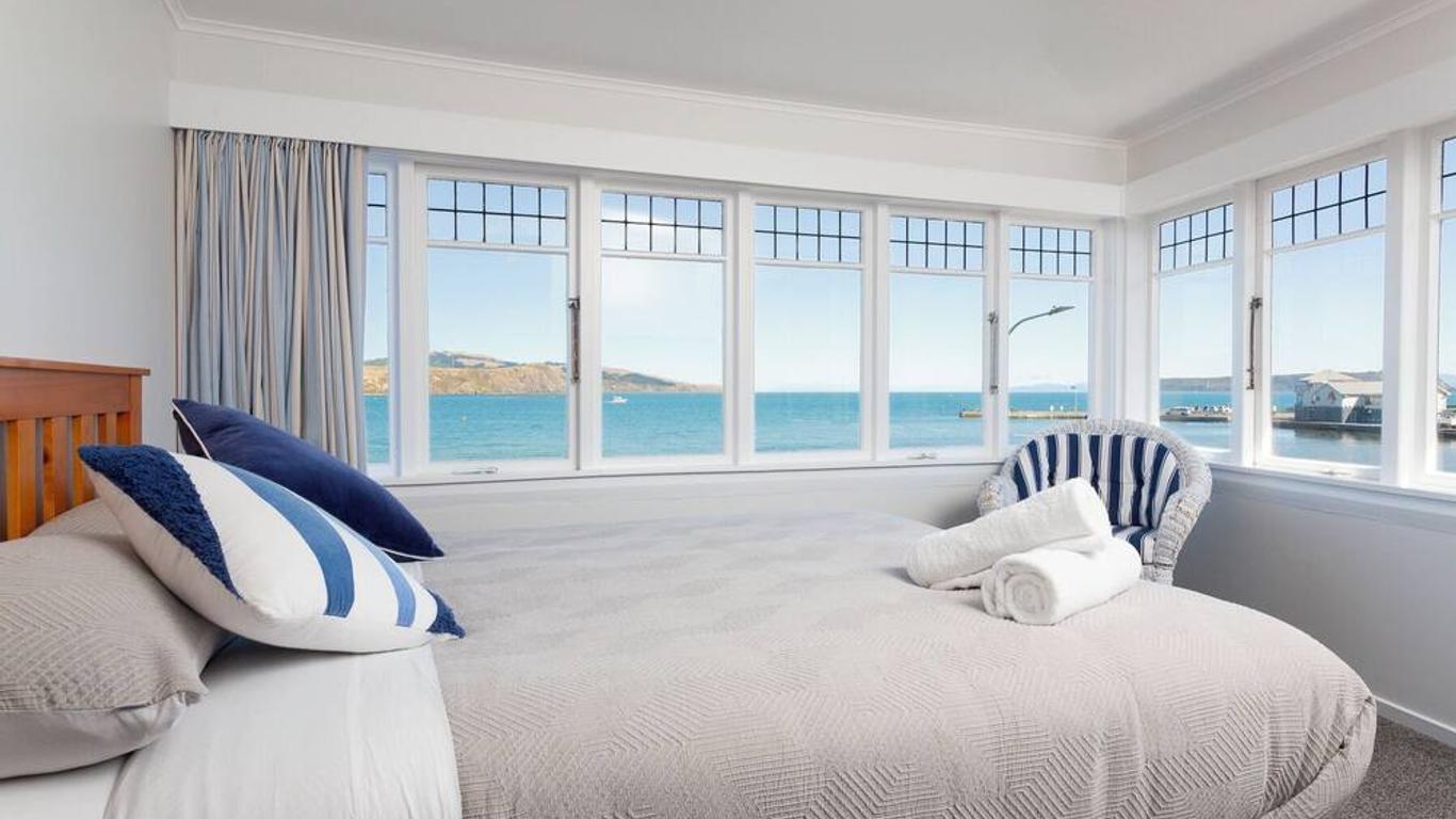 Moana Lodge