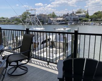 Waterfront, walkable to beach and downtown Lewes attractions - Lewes - Balcony