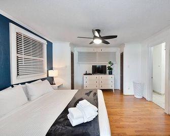 Lake Hickory Trio 3br Blue Unit - Hickory