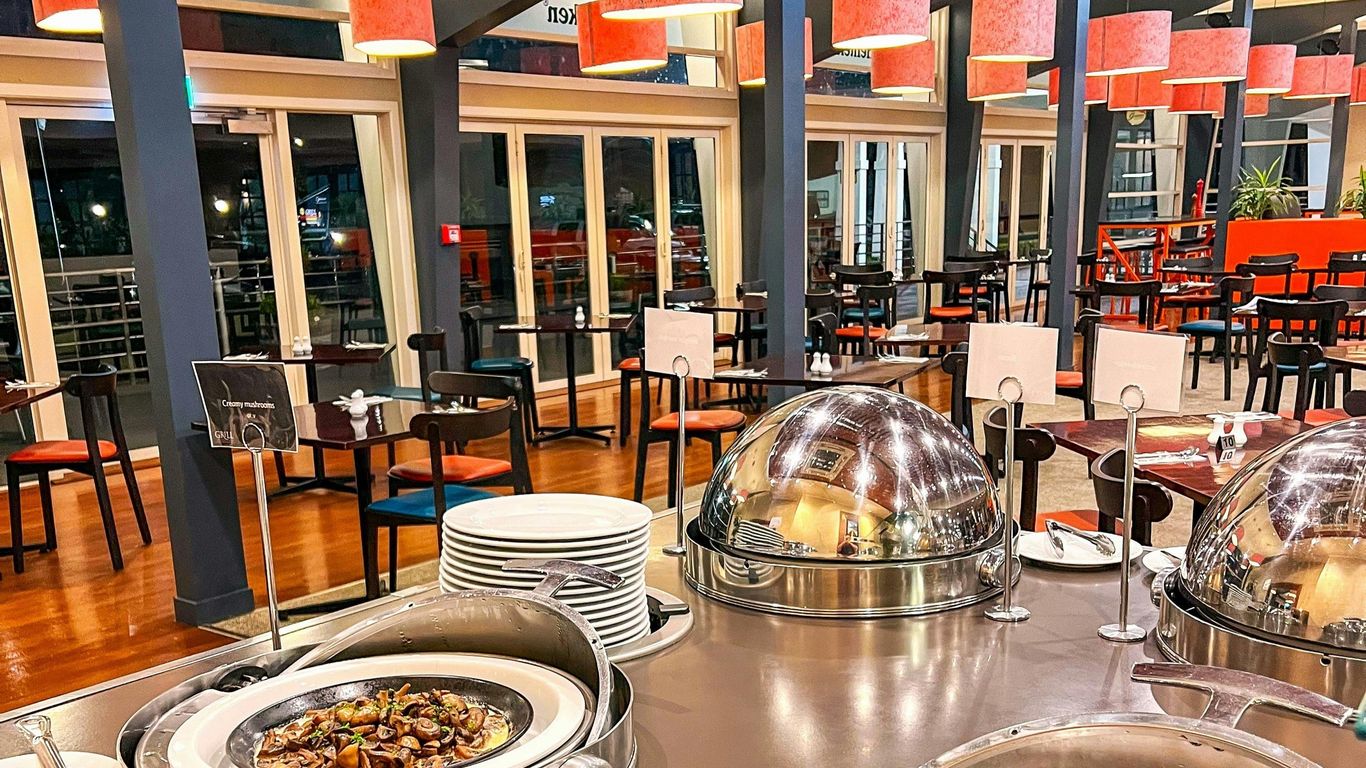 كوبثرون ريزورت سلوي بارك