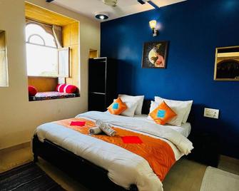 Golden Marigold Hotel - Jaisalmer - Bedroom