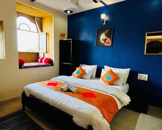 Golden Marigold Hotel - Jaisalmer - Schlafzimmer