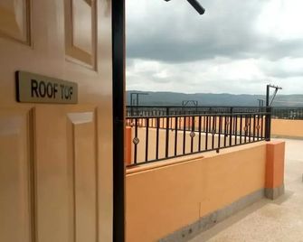 Kiandani Hotel - Machakos - Balcón