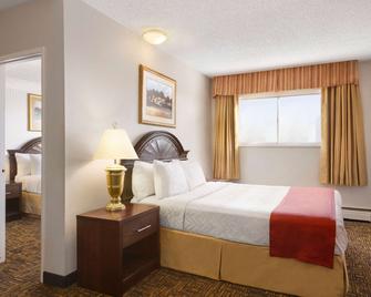 Travelodge by Wyndham North Battleford - North Battleford - Schlafzimmer