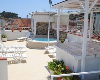Hotel Hermes - Tossa de Mar - Bể bơi