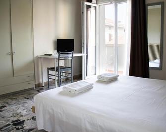 Hotel Arianna - איזאו - חדר שינה