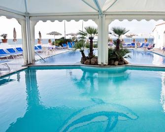 索雷馬海灘溫泉美容飯店 - 伊斯基亞 - 游泳池