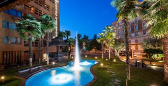皇家卡爾頓酒店 - 波隆那 - 博洛那 - 游泳池