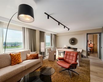 Radisson Blu Latvija Conference & Spa Hotel, Riga - ריגה - סלון