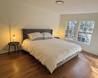 Creekside Cabin 2 - 5 Mins From Latech And Sports Complex - Ruston - Slaapkamer