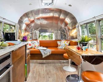 Finest Retreats | Vintage American Airstream - Dittisham - Living room