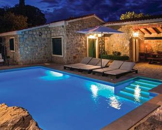 Villa Caelum - Brela - Pool