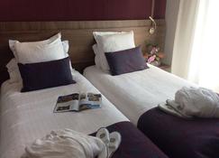 Best Western Le Duguesclin - Сен-Бриë - Спальня