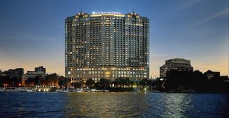 Four Seasons Hotel Cairo at Nile Plaza - קהיר - בניין
