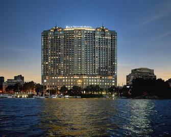 Four Seasons Hotel Cairo at Nile Plaza - Cairo - Building