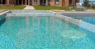 里甄希卓瑪美麗卡酒店 - 蒙特維多 - 蒙得維的亞 - 游泳池
