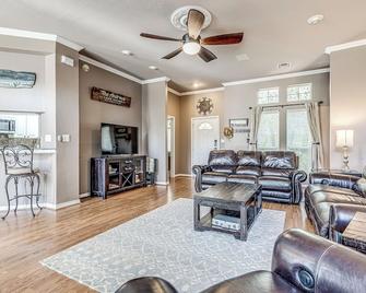 Shoreline Lakefront Home with Boat Slip, Fire Pit and Golf Cart - Eufaula - Living room