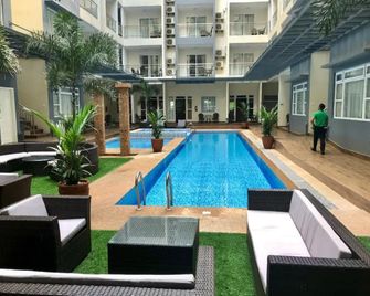 Fantastic condo in boutique La Grande resort - Angeles City