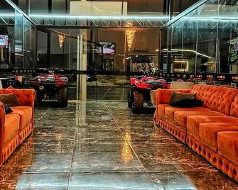 On Hotel Campos do Jordao centro capivari e Passeio Quadriciclo - Campos do Jordão - Lounge