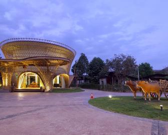 Recall Isaan Isan Concept At Khaoyai - Ban Rai (Nakhon Ratchasima) - Building