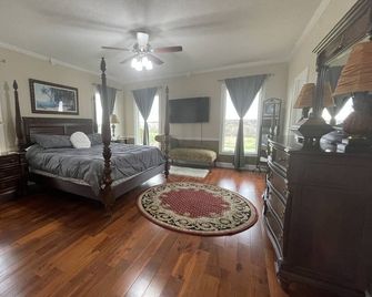 Beautiful Sunrise, Rural, close to town, near wineries, next to Sunset Bluffs! - Washington - Slaapkamer