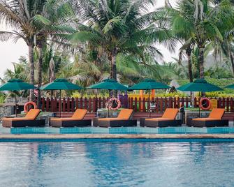 Ngwe Saung Yacht Club & Resort - Ngwesaung - Piscine
