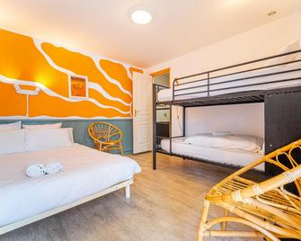 Au Bon Landais Surf Hôtel Guinguette - Biscarrosse - Slaapkamer