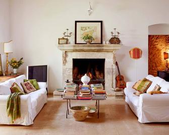 Baglio Occhipinti - Vittoria - Living room
