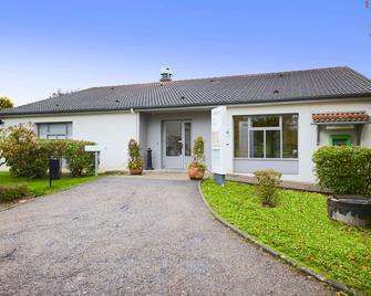 Campanile Metz Est - Technopole - מץ - בניין