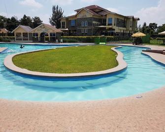 Lanet Matfam Resort - Nakuru - Pool