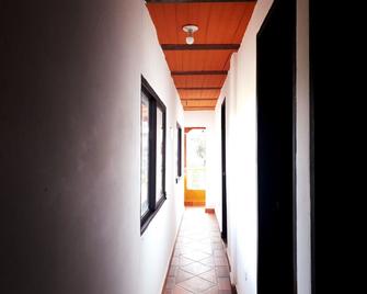 Vista Hermosa Eco Hostal - Rionegro - Pasillo