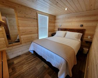 077 Tiny Home nr Grand Canyon South Rim Sleeps 8 - Valle - Habitación