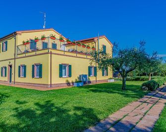 Villa Chiara Porto Recanati - Porto Recanati - Edificio