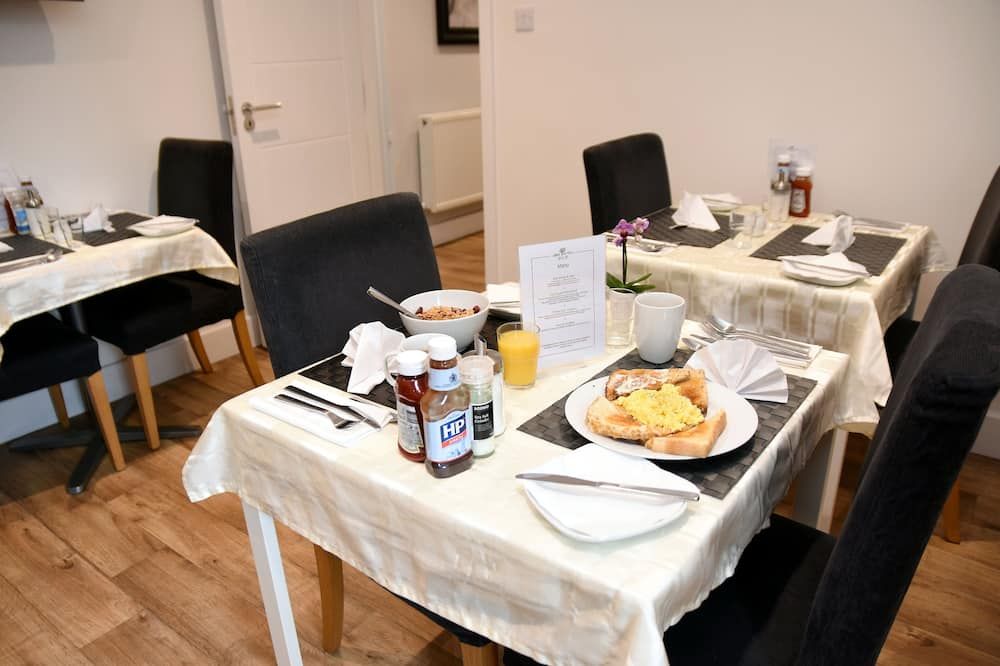 Apple Tree Place B&B - טדלי - חדר אוכל