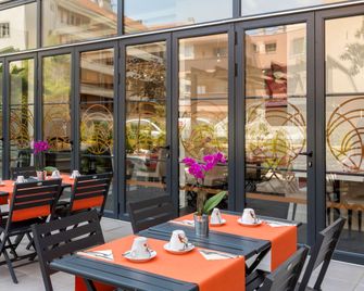 Best Western Hotel Journel Saint-Laurent-du-Var - Saint-Laurent-du-Var - Restaurant