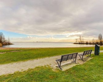 Houseboat in Volendam near Fort Edam - Volendam - Patio