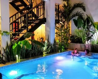 Bona Vida Hostel la Quinta - Riohacha - Piscina