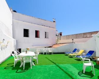 Suntrap Hostel - לאגוס - פטיו