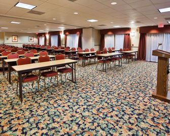 Country Inn & Suites by Radisson, Helen, GA - Helen - Meeting room