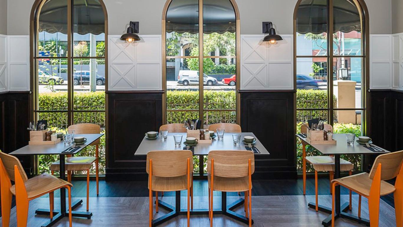 Mantra on Jolimont Melbourne