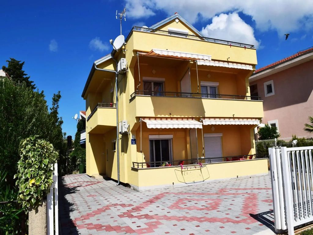 Iva Apartmani - Tribunj - Building