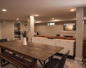 Shenandoah Valley Private Apt! Minutes to Shenandoah National Park & Massanutten - Elkton - Dining room