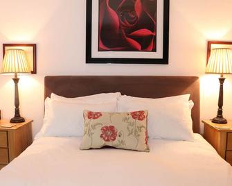 Townend Holiday Cottage - Cosy Countryside Retreat - Bakewell - Bedroom