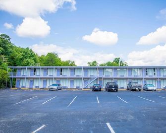 Kernersville Nc|queen Bed - Kernersville - Edificio